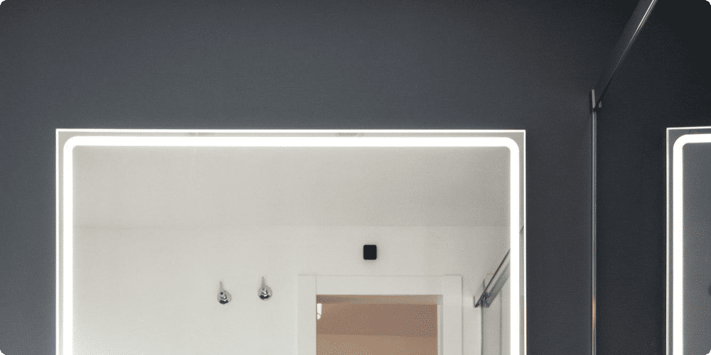 Conseils pour optimaliser l'emplacement de votre miroir avec lumière intégrée