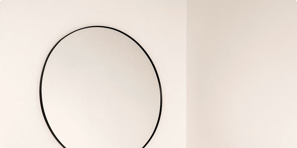 Comment installer un miroir mural en toute sécurité